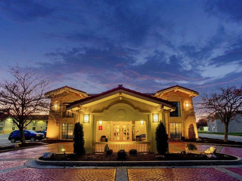La Quinta Inn By Wyndham Σαμπέιν Εξωτερικό φωτογραφία