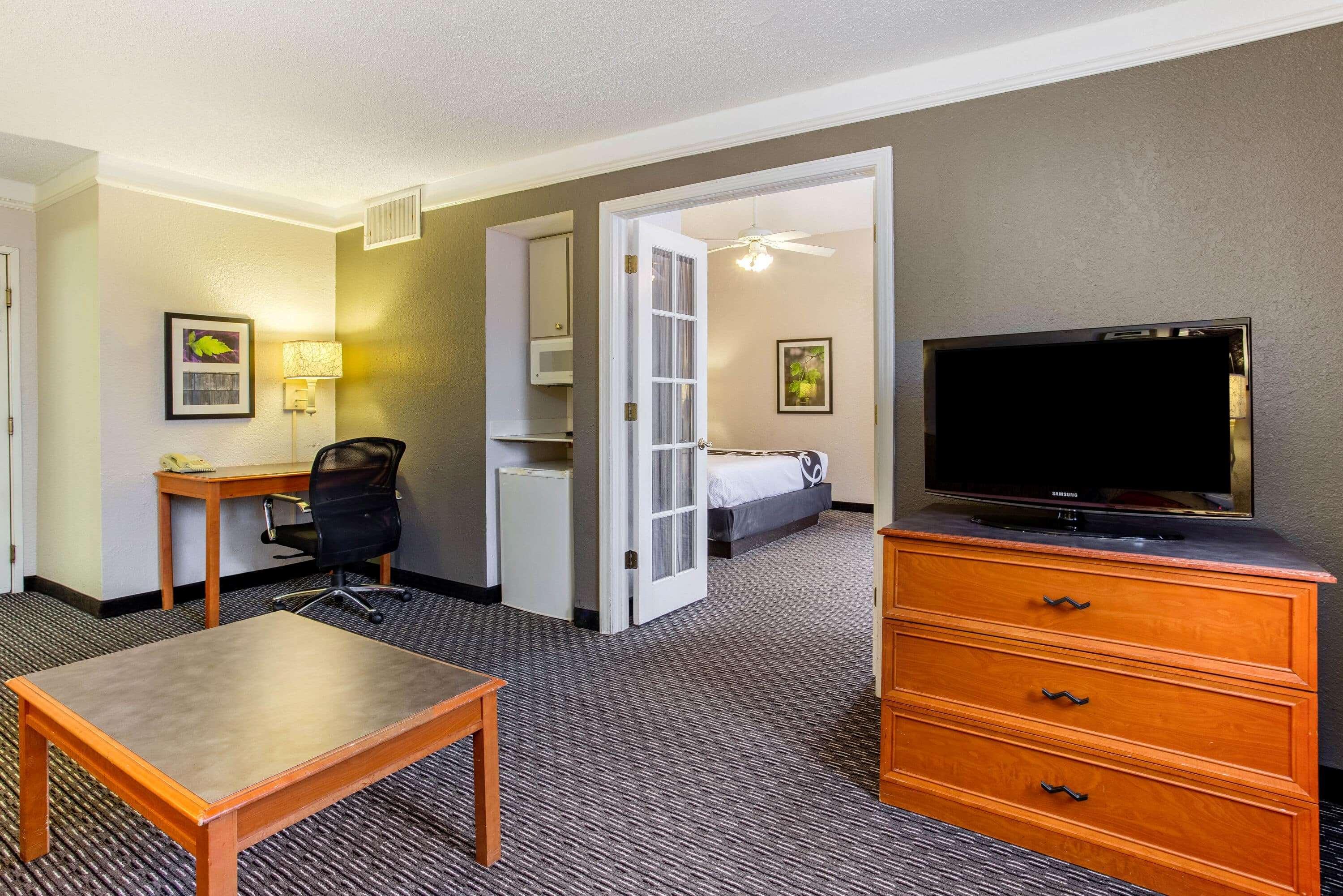 La Quinta Inn By Wyndham Σαμπέιν Εξωτερικό φωτογραφία