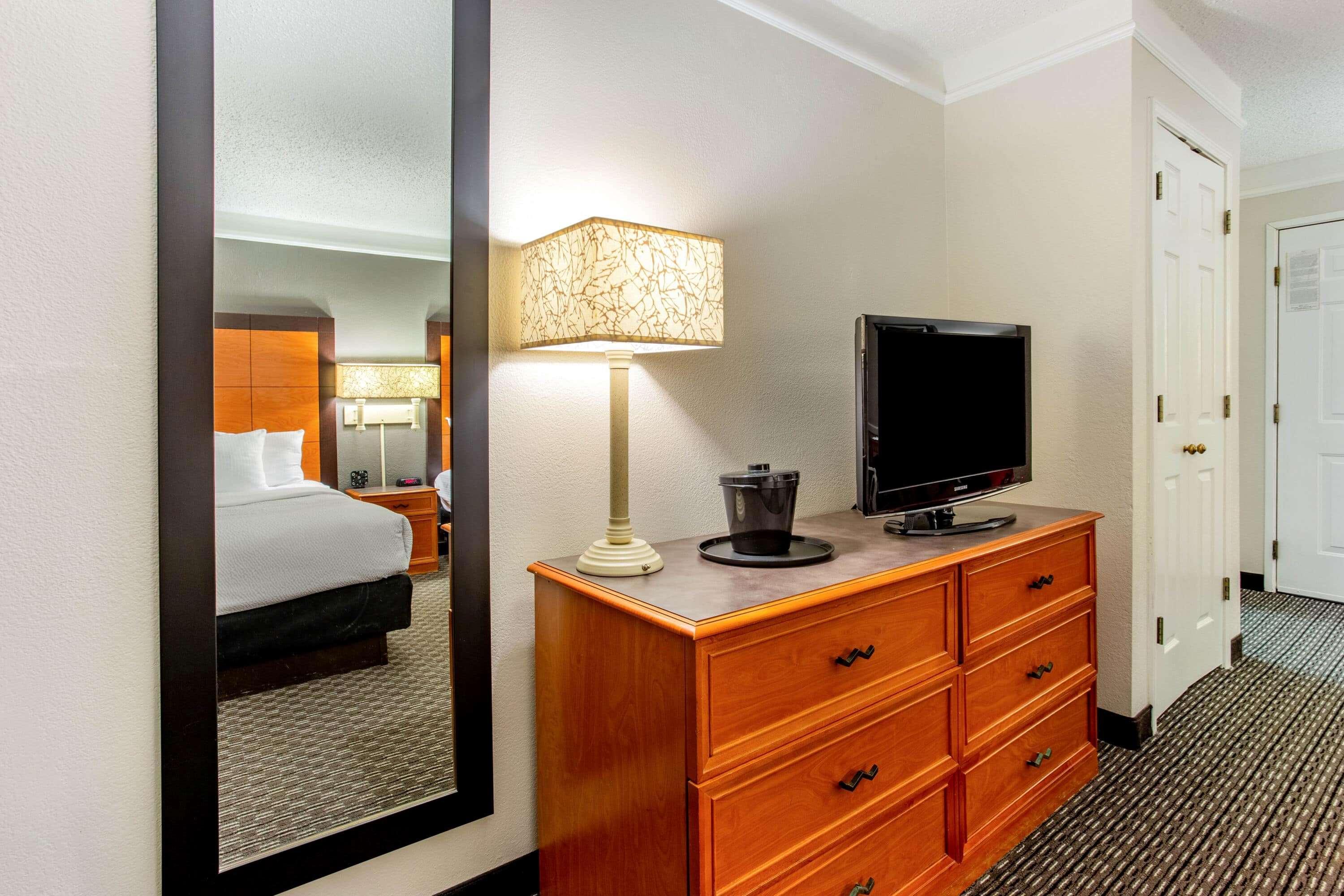 La Quinta Inn By Wyndham Σαμπέιν Εξωτερικό φωτογραφία